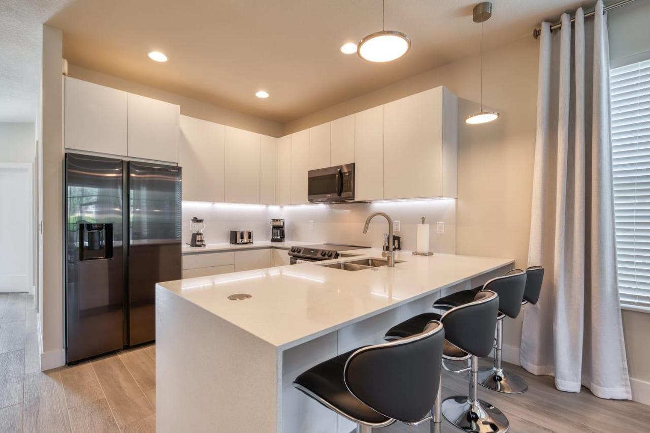Comfortable Townhome With Private Pool Near Disney Four Corners Bagian luar foto