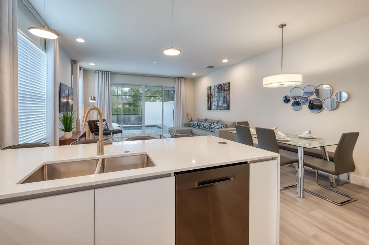 Comfortable Townhome With Private Pool Near Disney Four Corners Bagian luar foto