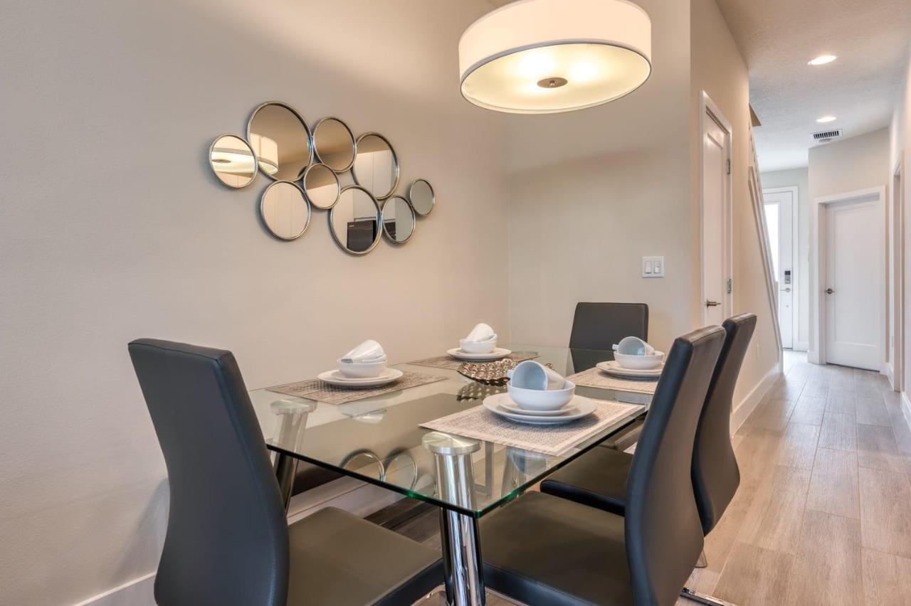 Comfortable Townhome With Private Pool Near Disney Four Corners Bagian luar foto