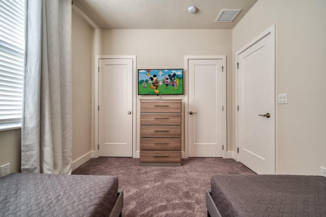 Comfortable Townhome With Private Pool Near Disney Four Corners Bagian luar foto